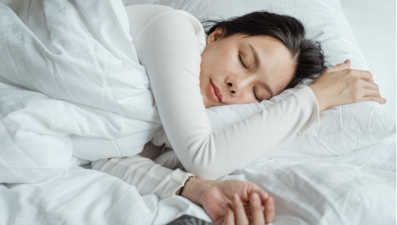 Consigli per dormire bene durante l’estate